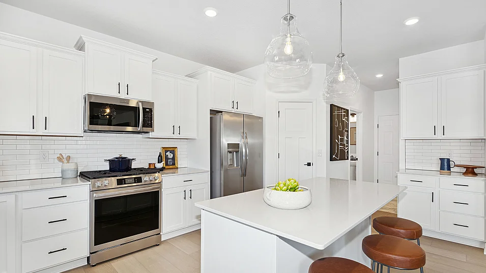 E N12 Bristol Kitchen 3of5 F1 042425