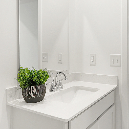 4807 Serenity Owners Bath 2of3 F1