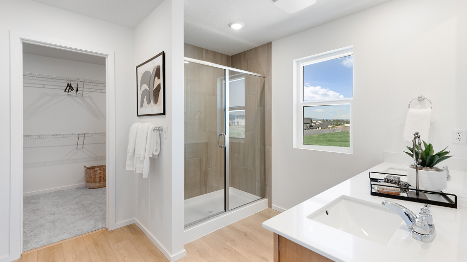 2129 Sedona Owners Bath 1of2 F2