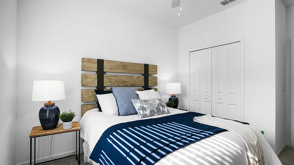3535 Topaz Bed 2 2of3 F1 Base2 9 24 25