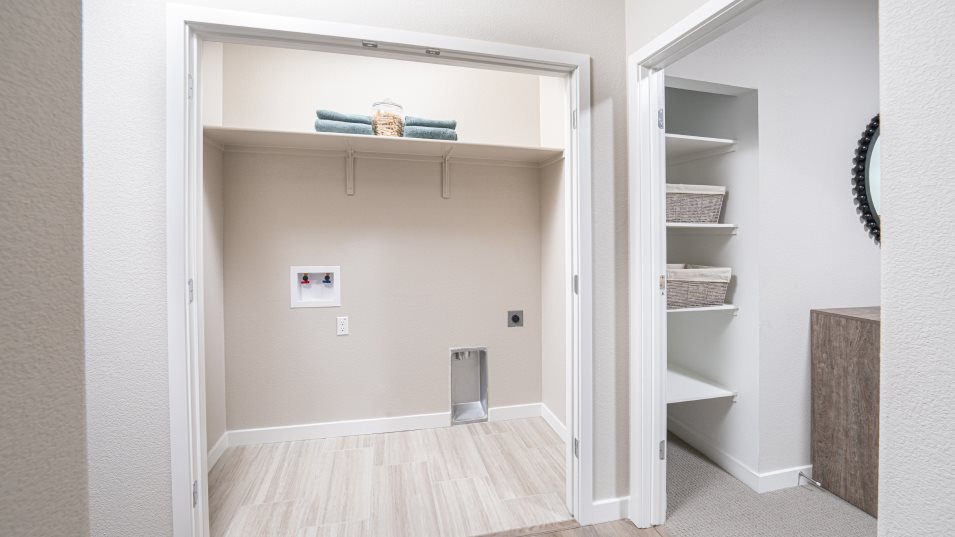 Residence 1779 laundry room