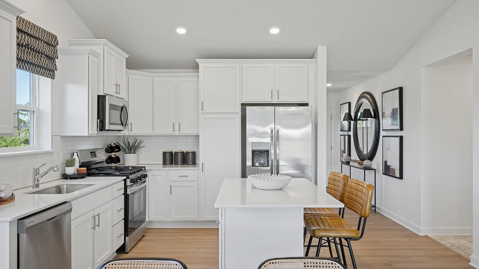 E D07 Courtland II Kitchen 4of7 F1 073125