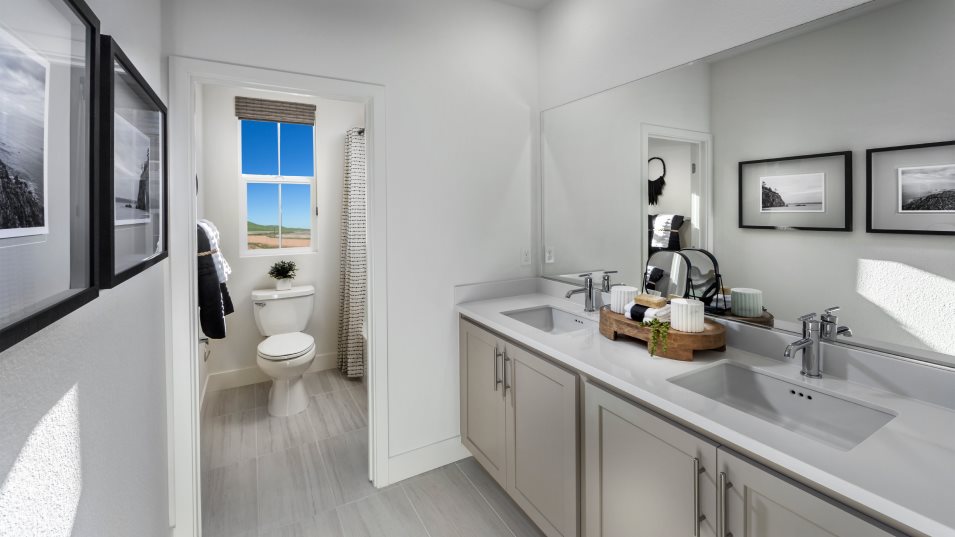 Residence 3 Bathroom 2