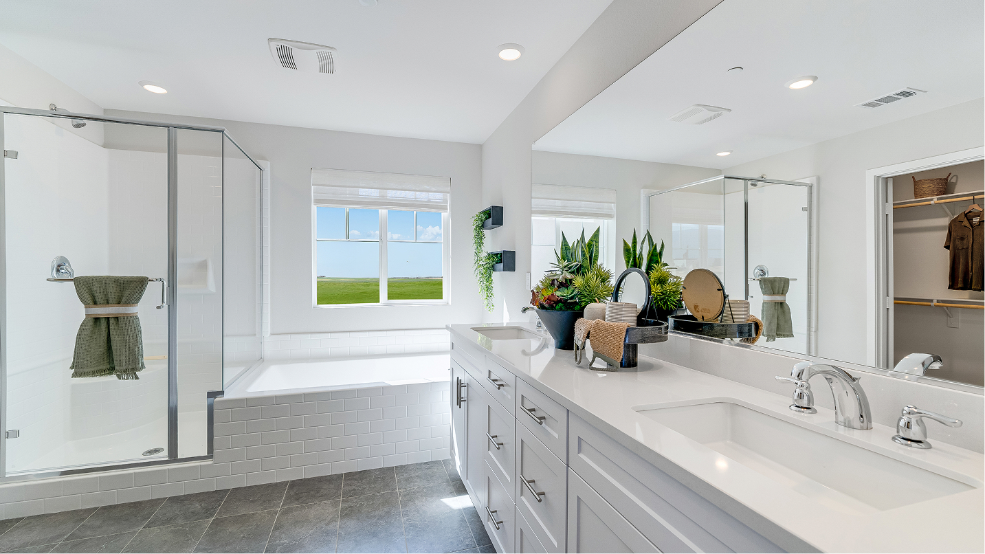 Aviator Renaissance Res2 Owners Bath 1of2 F2