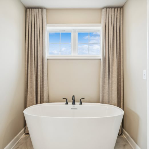 Itasca Owners Bathroom