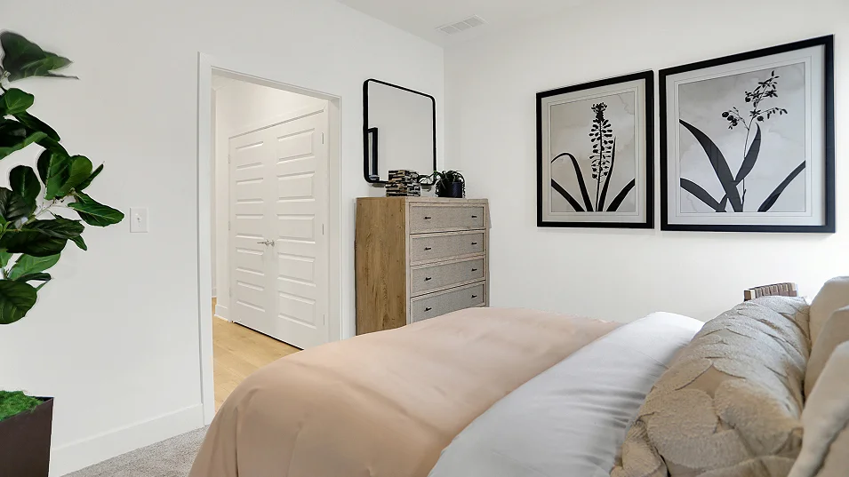9251 Patoka Bed3 2of2 F1