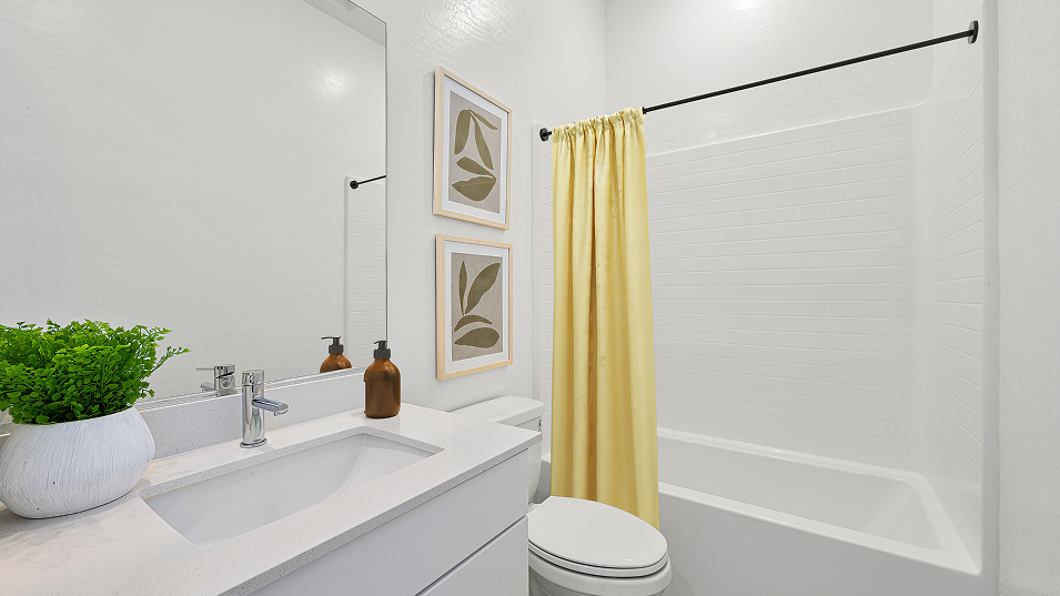 4001 Leighton Bath3 F1 Base3