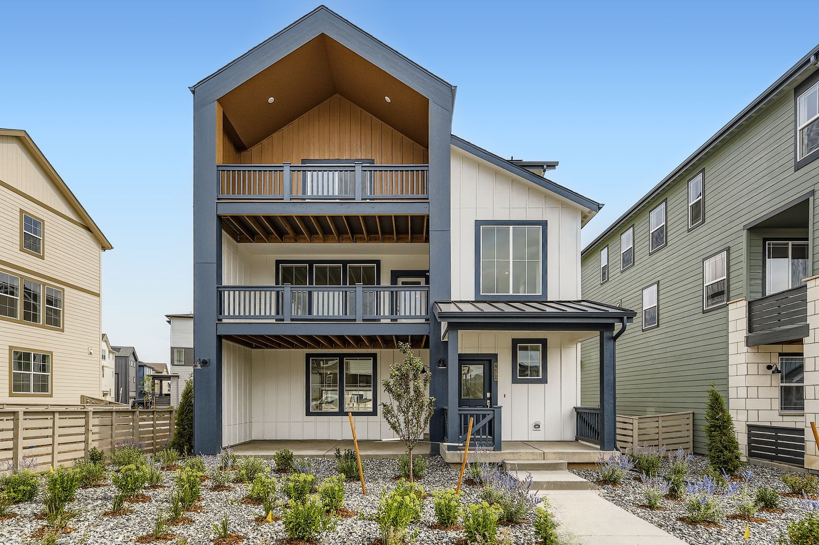 7292 Waterleaf Trl  Exterior Front