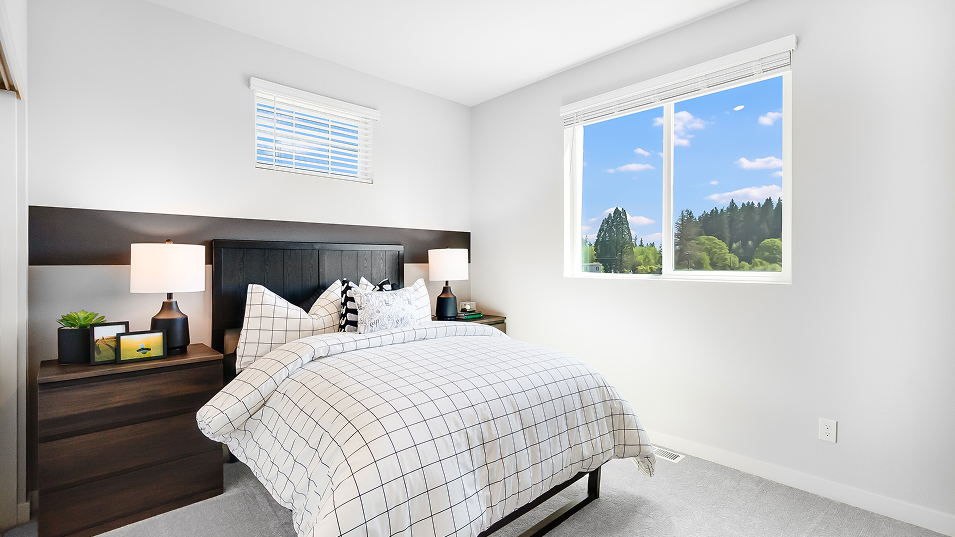 4141 Windsor Bed2 F2