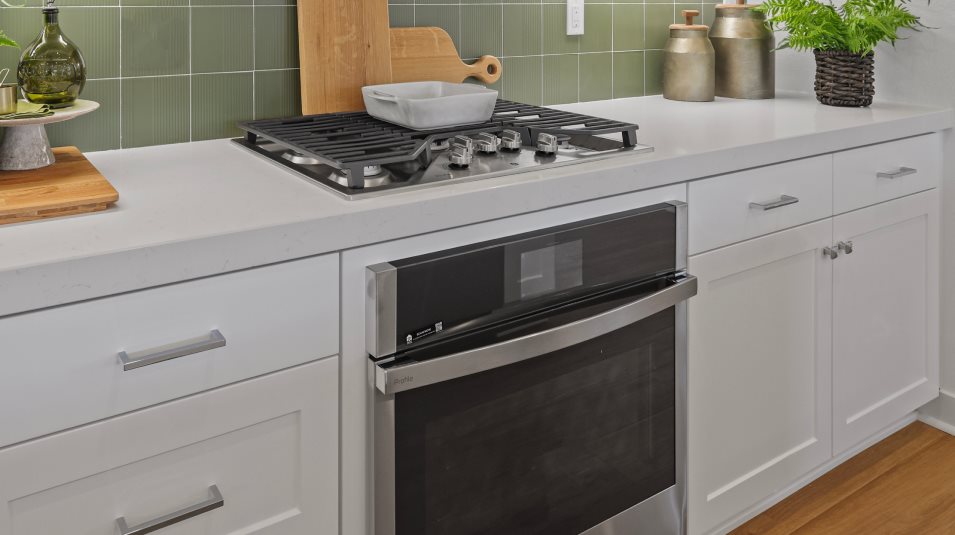 Range and oven