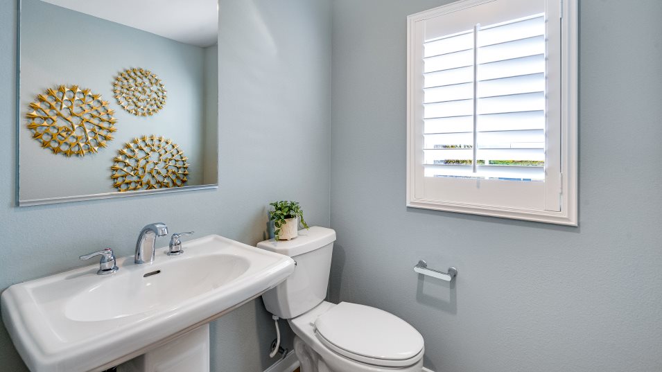 Residence 4 Powder Room