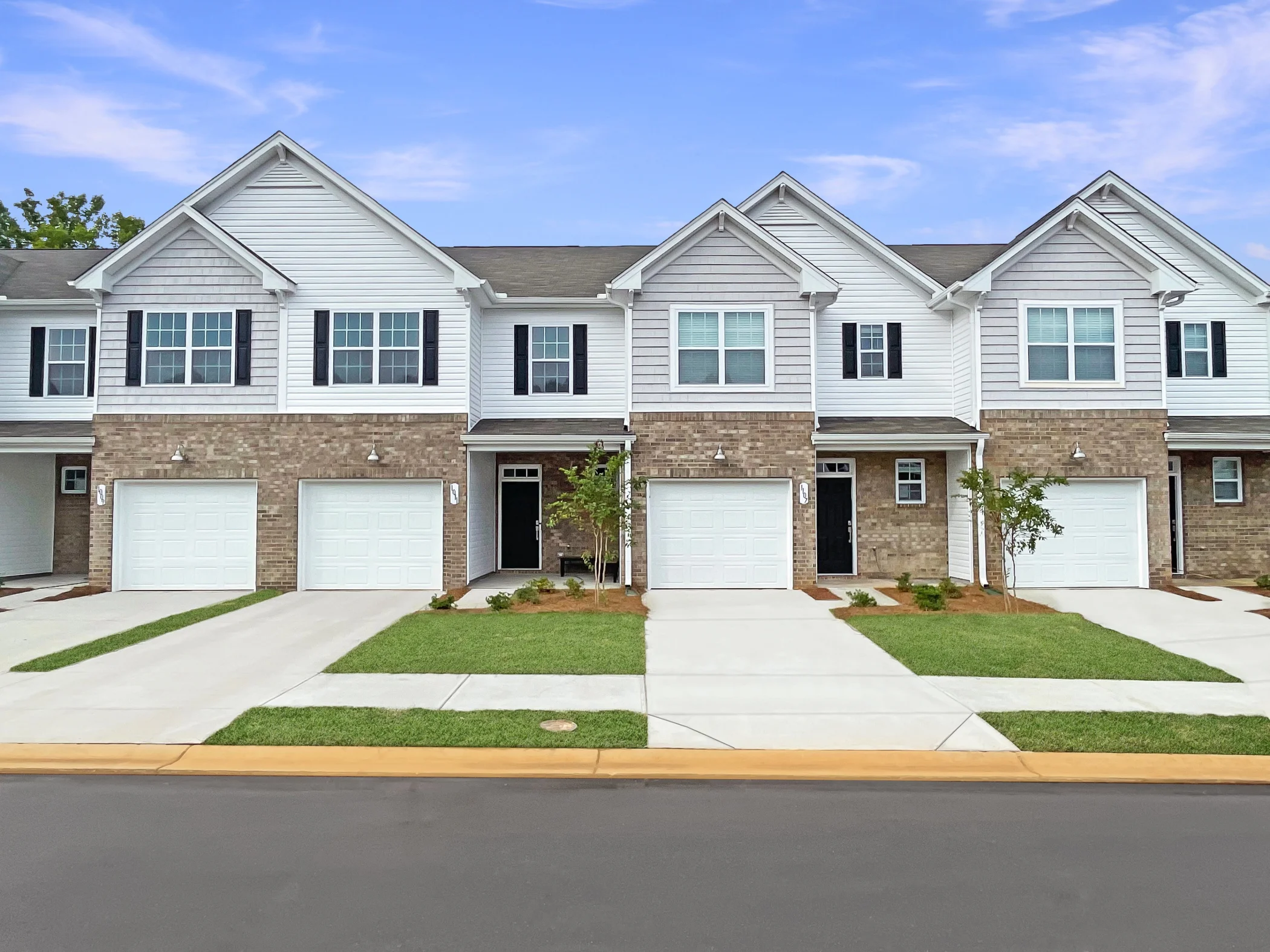 Woodmont Springs Glen Streetscape 1