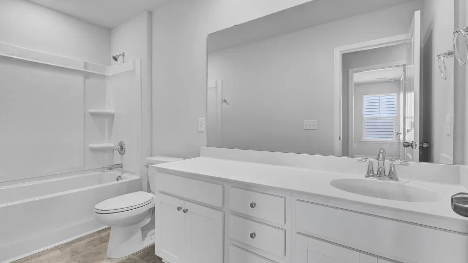 Henninger bathroom 2