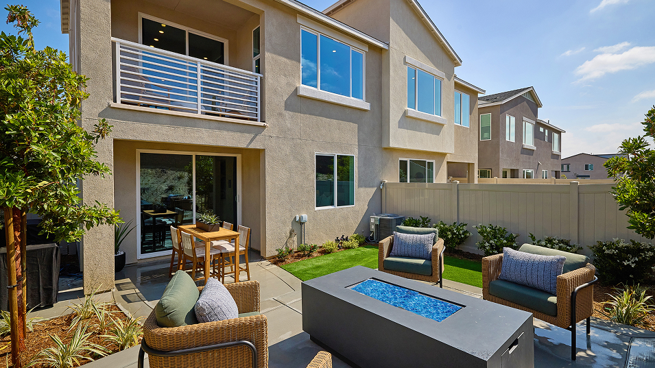 Anden Escaya Res4 Exterior Backyard1of3 F1