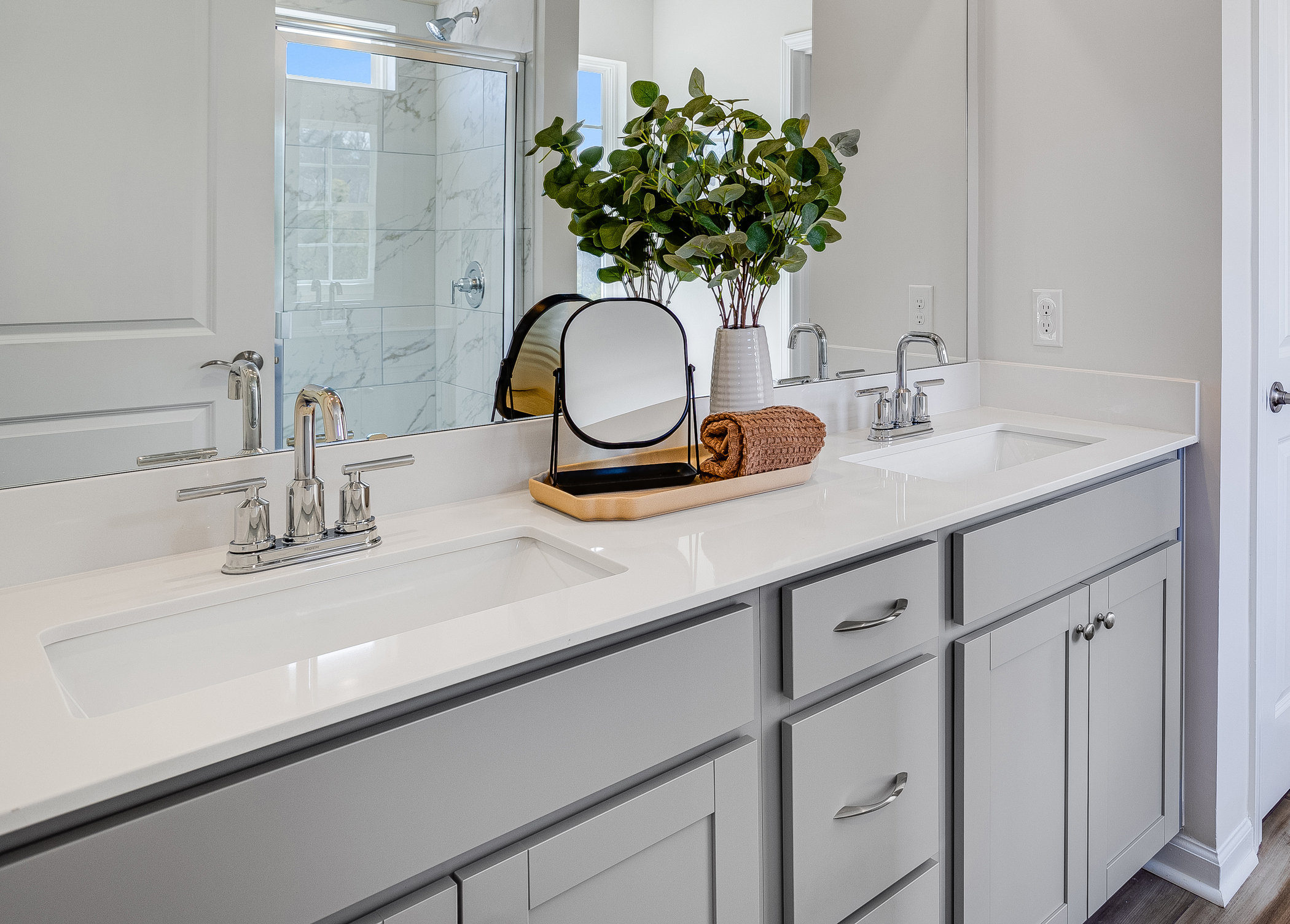 Owner's Bath Sinks