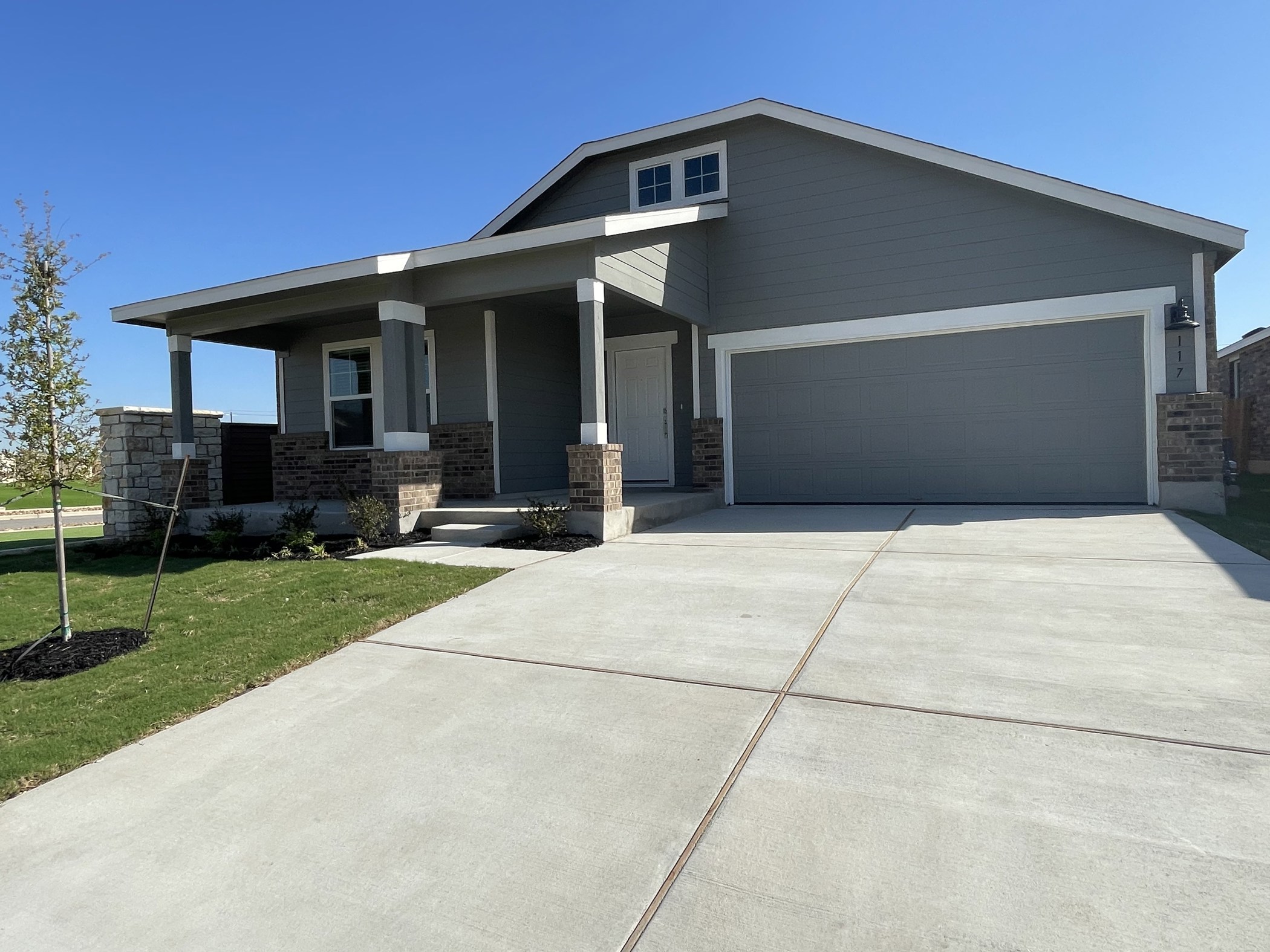 117 Alamito   Exterior (1)