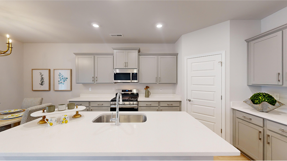 2253 Independence II Kitchen 1of5 F1 041425