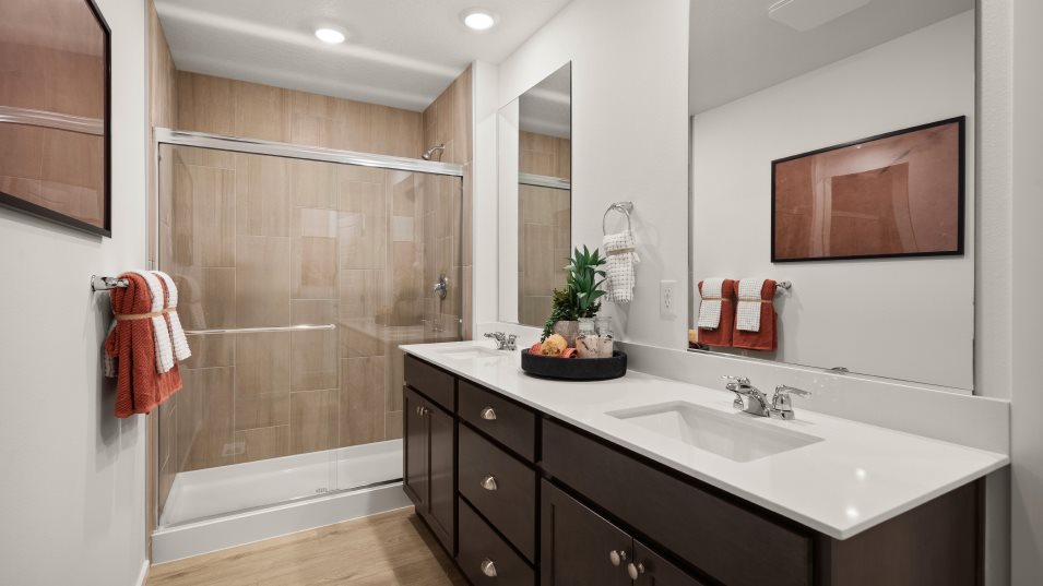 Merlot owners bathroom image