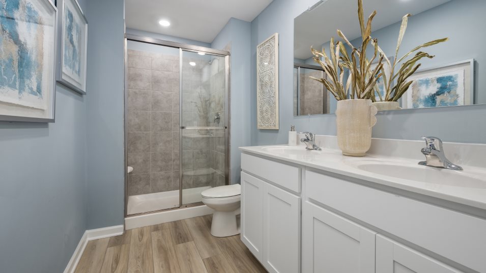 Charleston Owners Bathroom