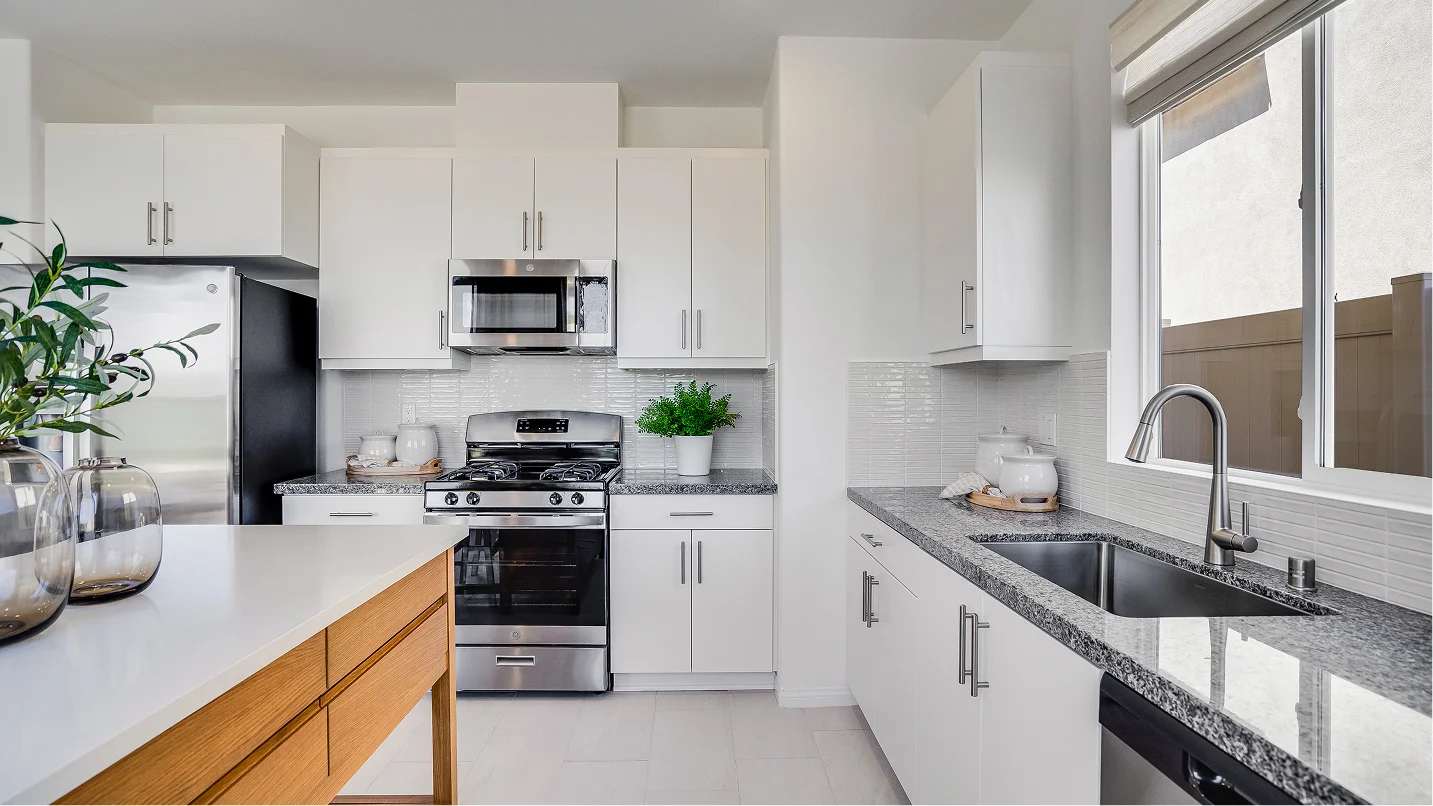 Journey Silverwood Res3 Kitchen 3of3 F1