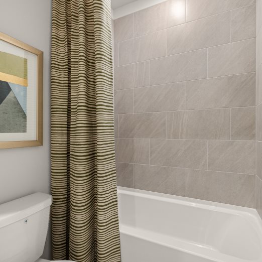 Winston Bathroom 2
