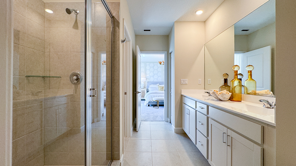 2575 Providence Owners Bath 2of2 F2 Base2 5 2 25