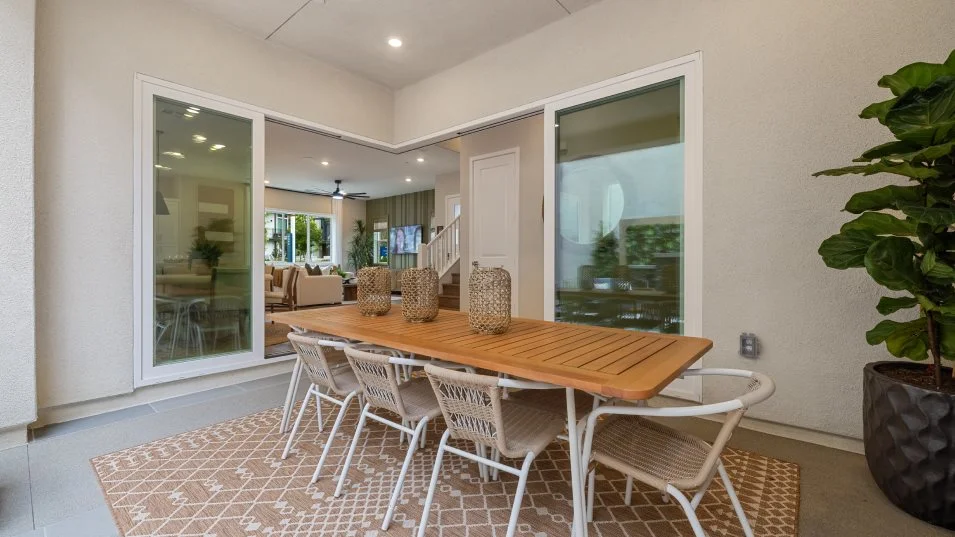 California room with outdoor furniture