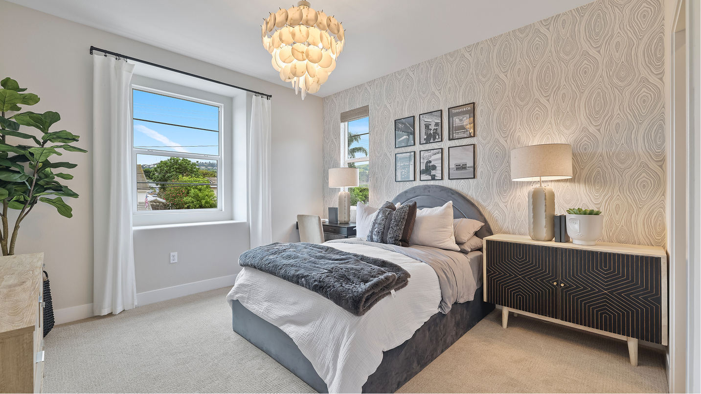 Amora Res2 Bed4 1of2 F2