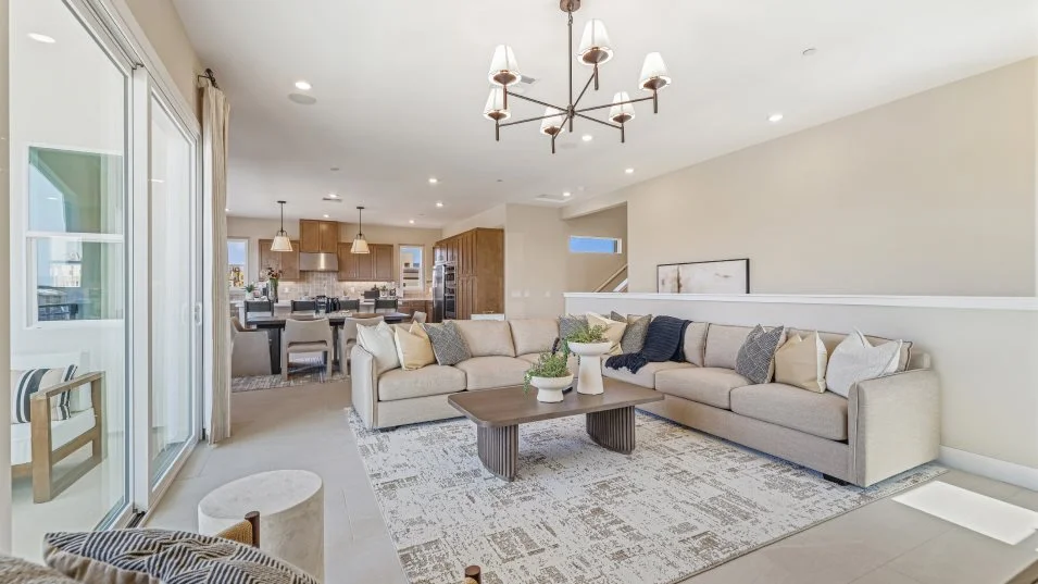 Residence 2X Family Room