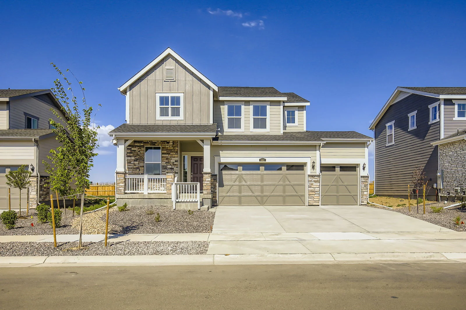 440 Donna Ln Exterior Front