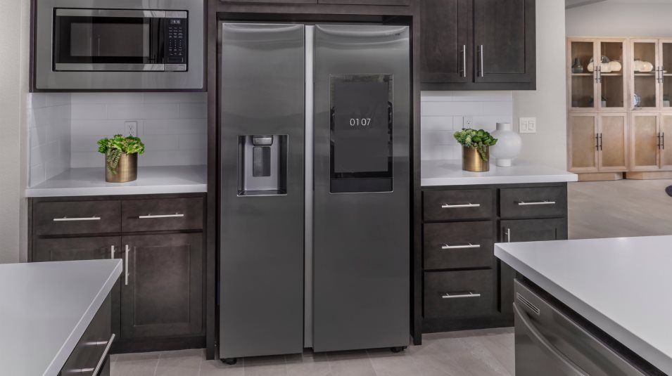 Tracy Hills Rockingham EI - Kitchen Refrigirator