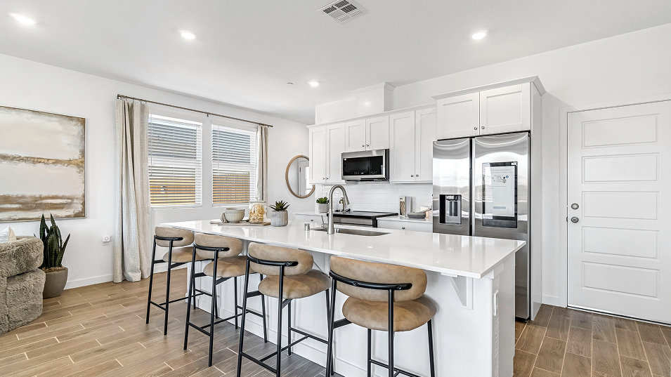 2501 Lyra Kitchen 2of5 F1