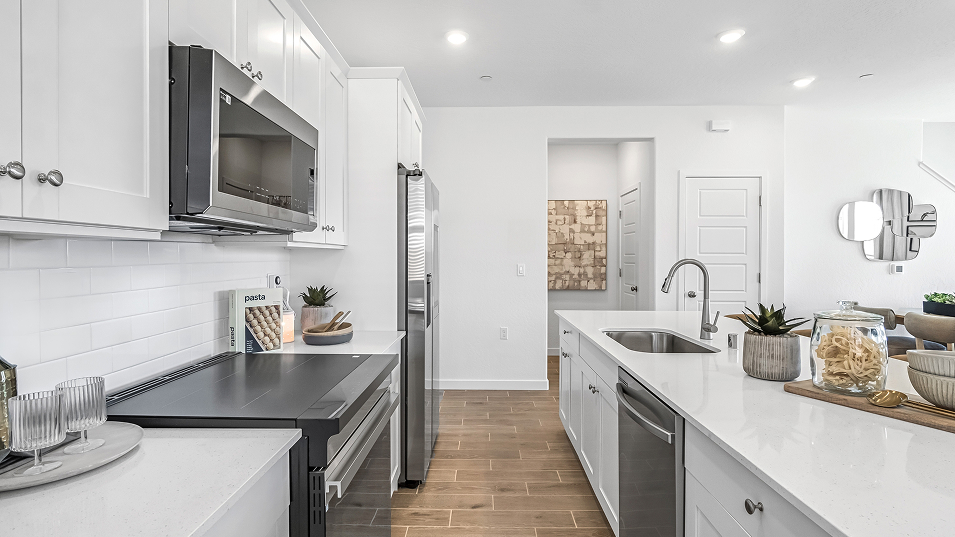 2501 Lyra Kitchen 4of5 F1