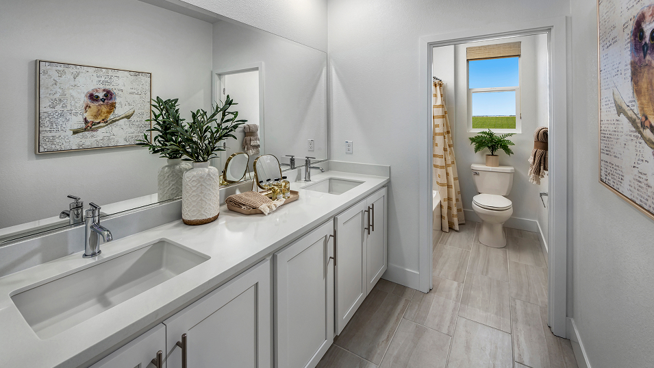 Meridian River Islands Res3 Bath2 F2