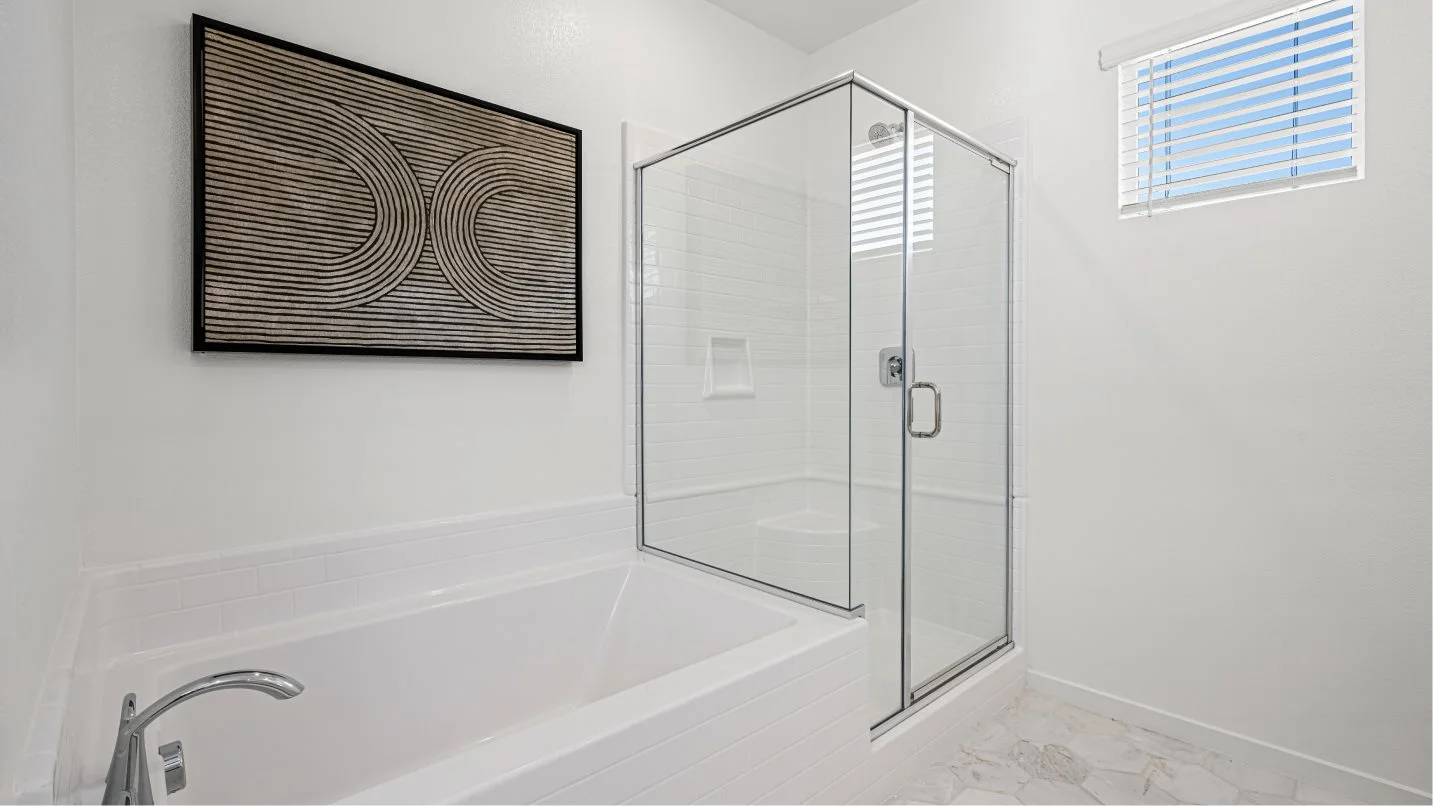 Jan Owner's Suite Bathroom