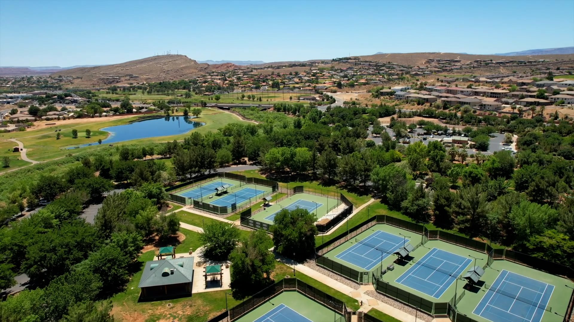 La Spazio Divario aerial tennis courts
