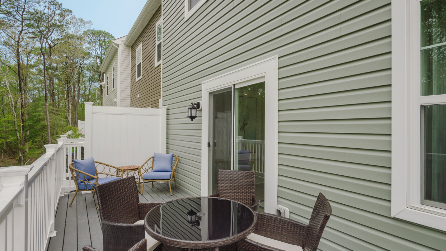 Easton deck