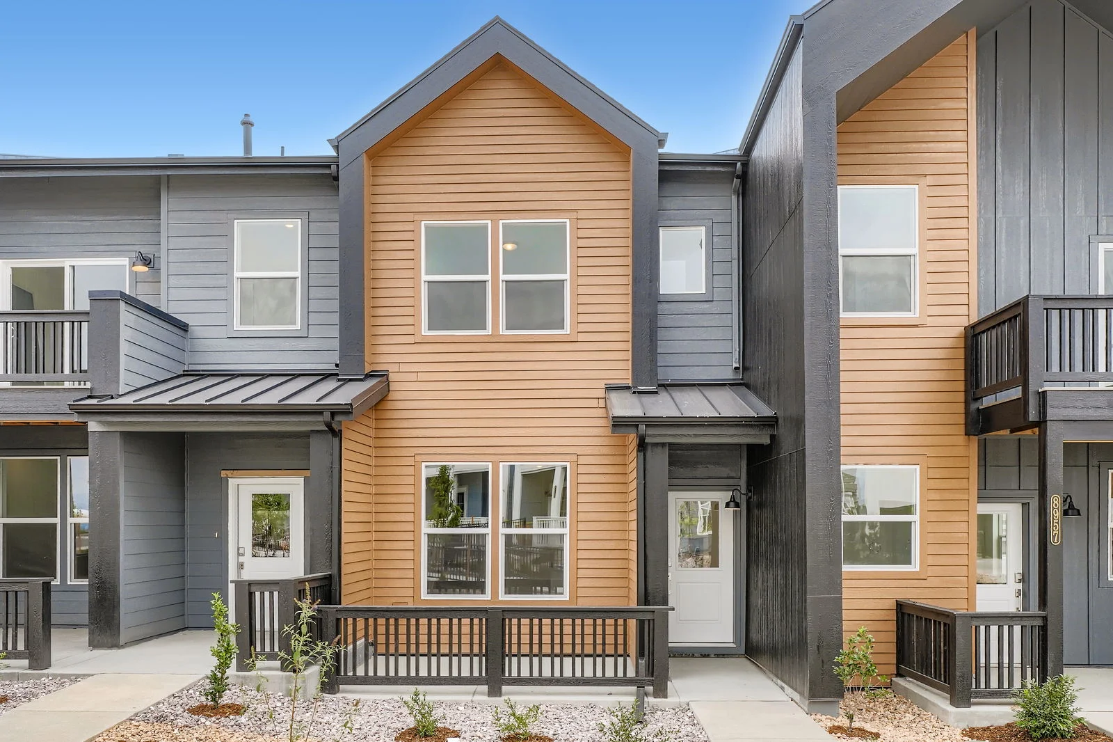 8955 Whiteclover St Exterior Front