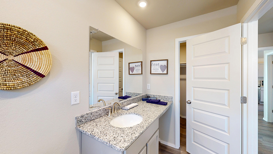Taylor Core H150 Hawthorn Owners Bath 2of2 F1 5 27 25