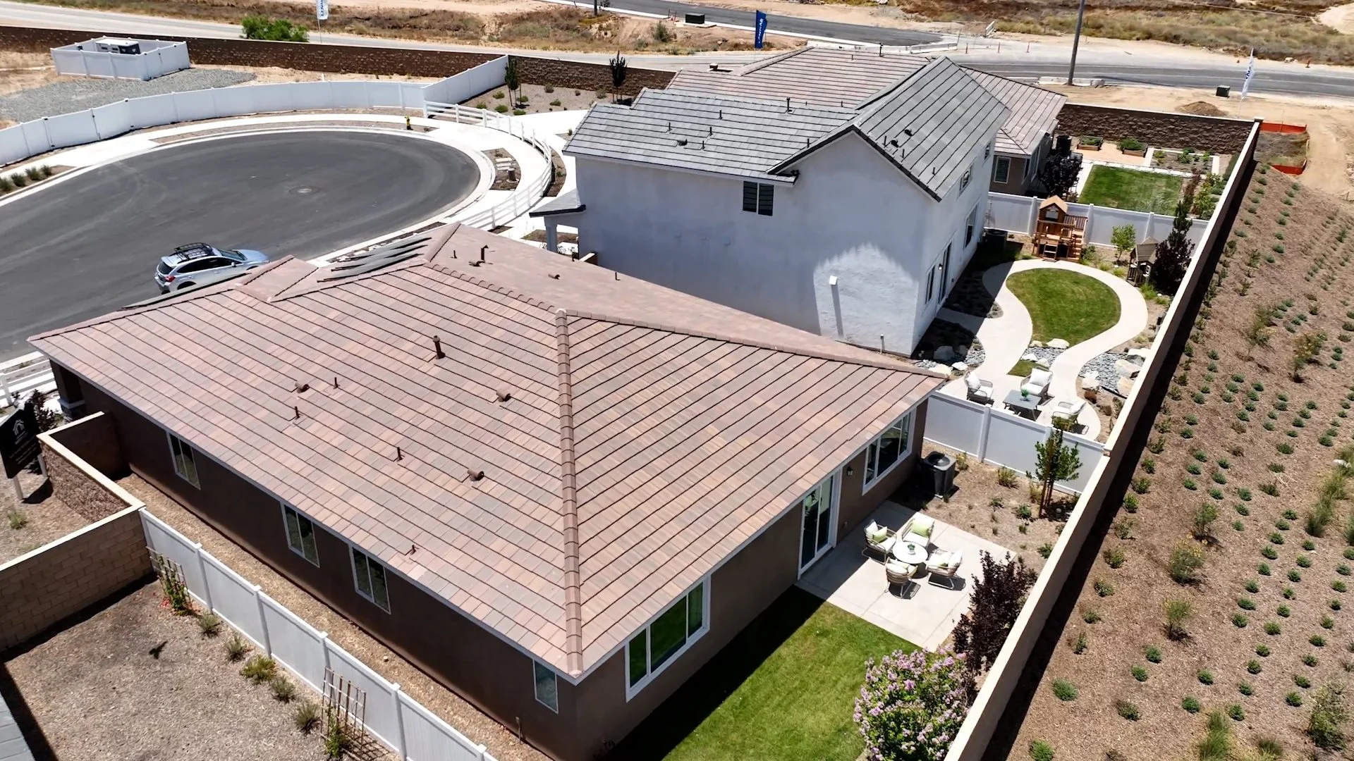 Aerial view of homes in Mountains Edge