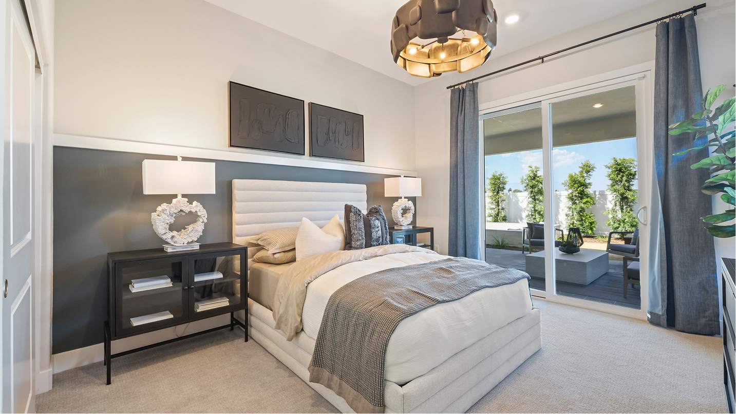 Amora Res2 NG Bed 1of3 F1