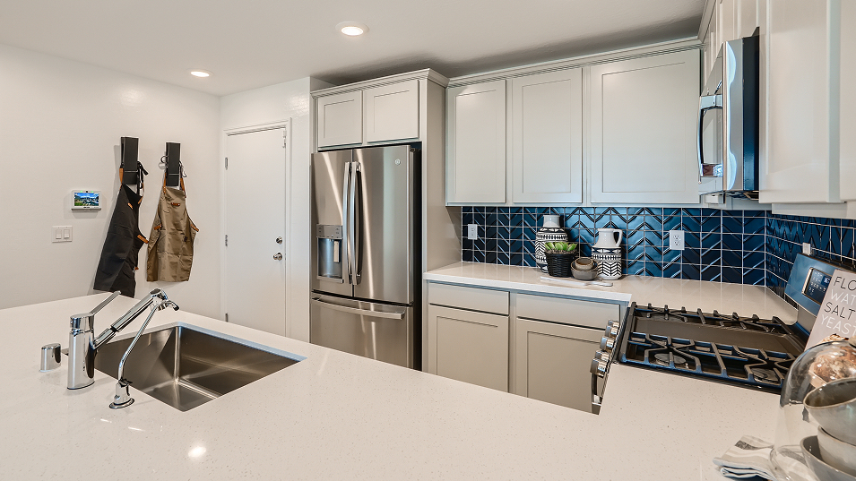 1180 Alma Kitchen 3of6 F1 Base2
