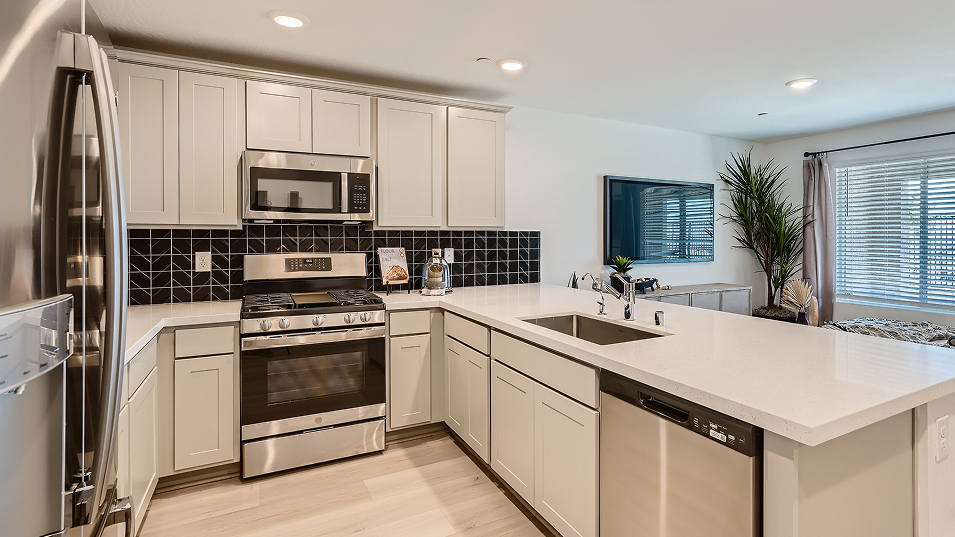 1180 Alma Kitchen 5of6 F1 Base2