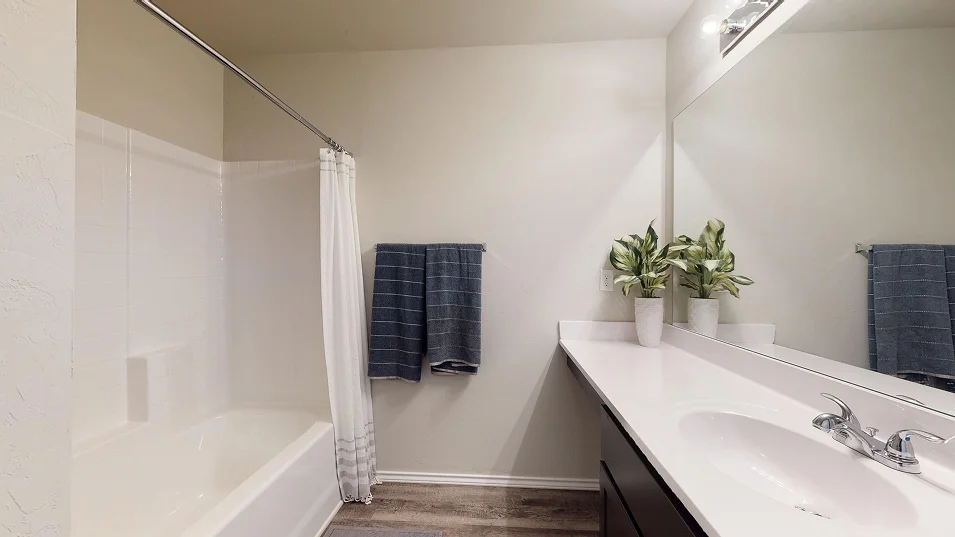Taylor Core M050 Magnolia Owners Bath Matterport F1 5 13 25