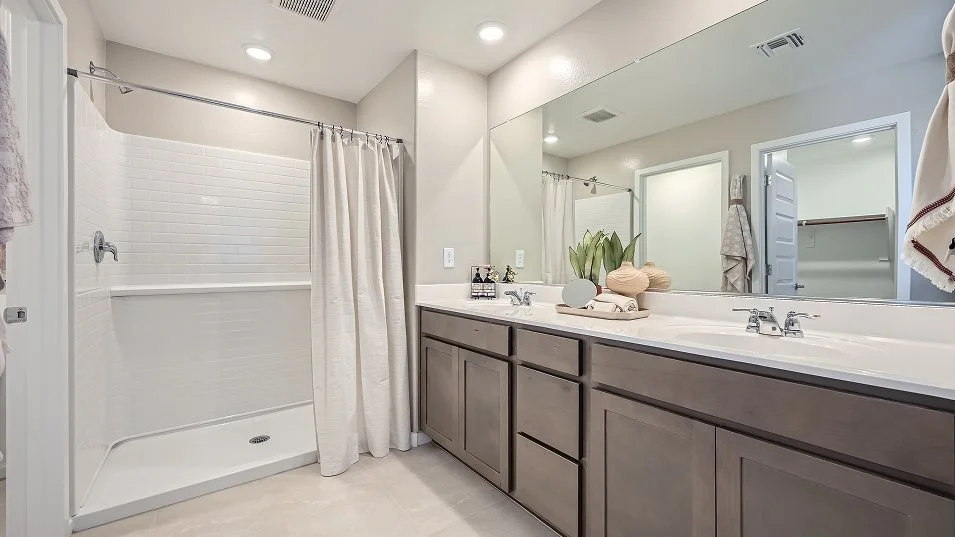 Coronado Owner's Bathroom
