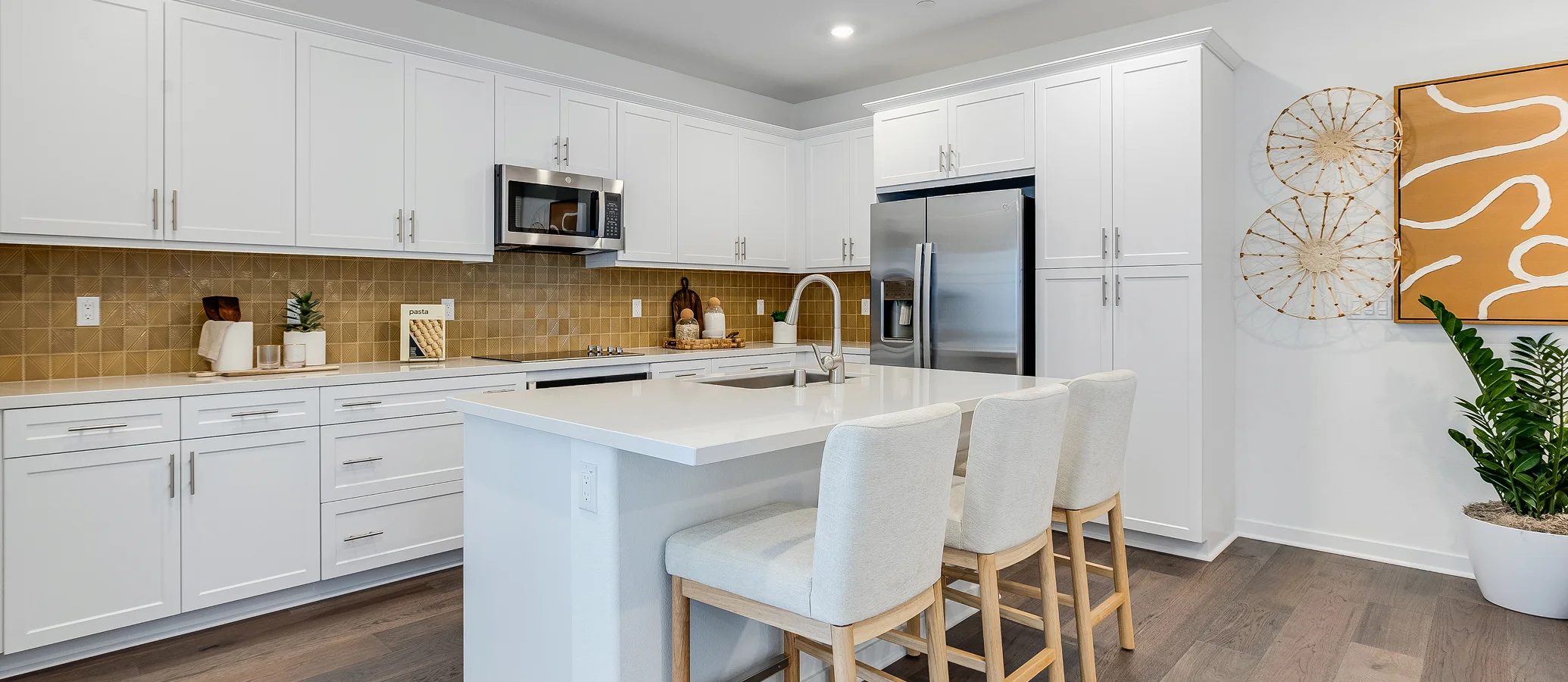 Outbound Renaissance Res3 Kitchen 1of4 F1