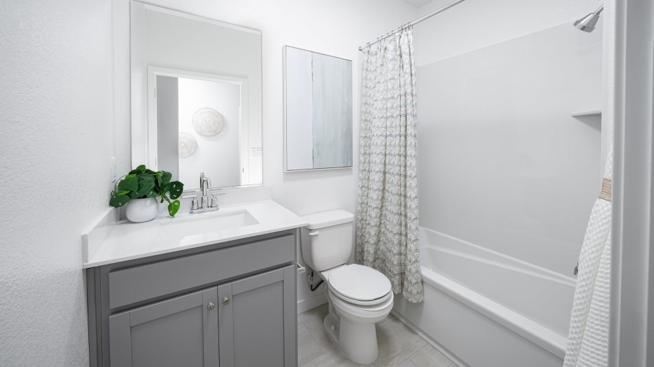 Residence 1579 Bathroom 2