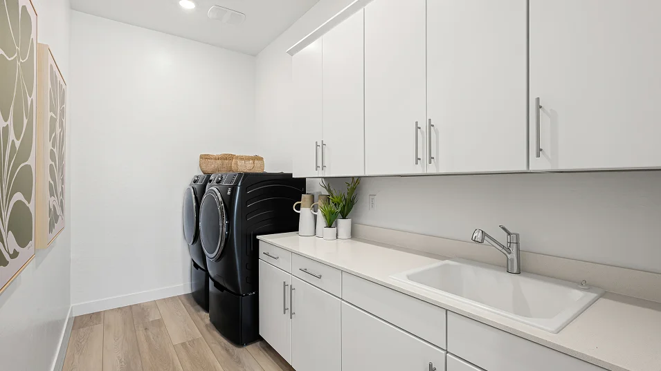 4001 Leighton Laundry F1 Base3