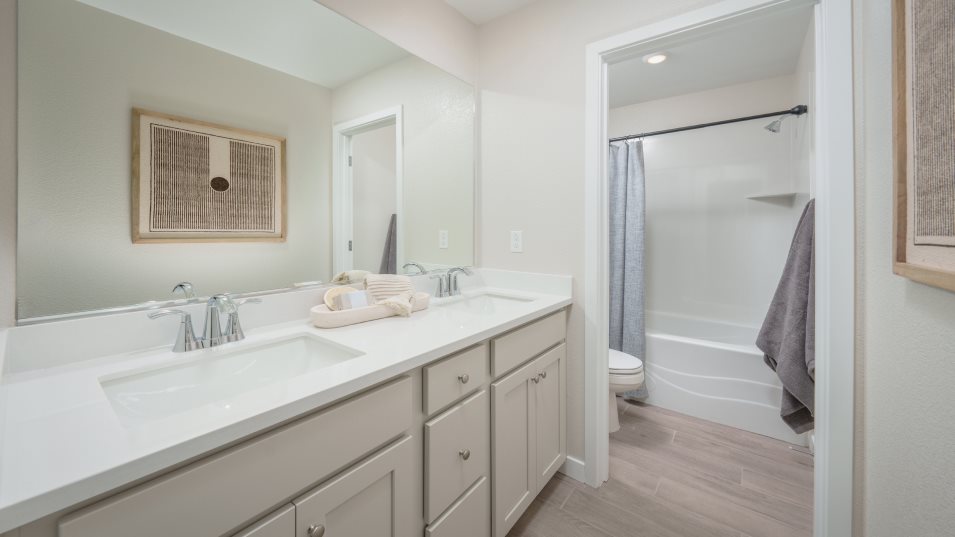 Residence 2018 bathroom 2