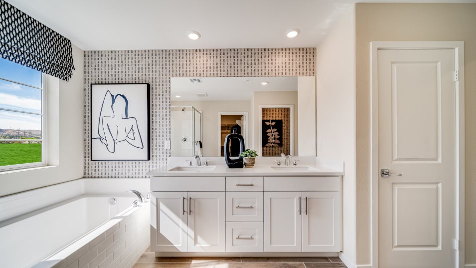 Residence 3 owners bathroom